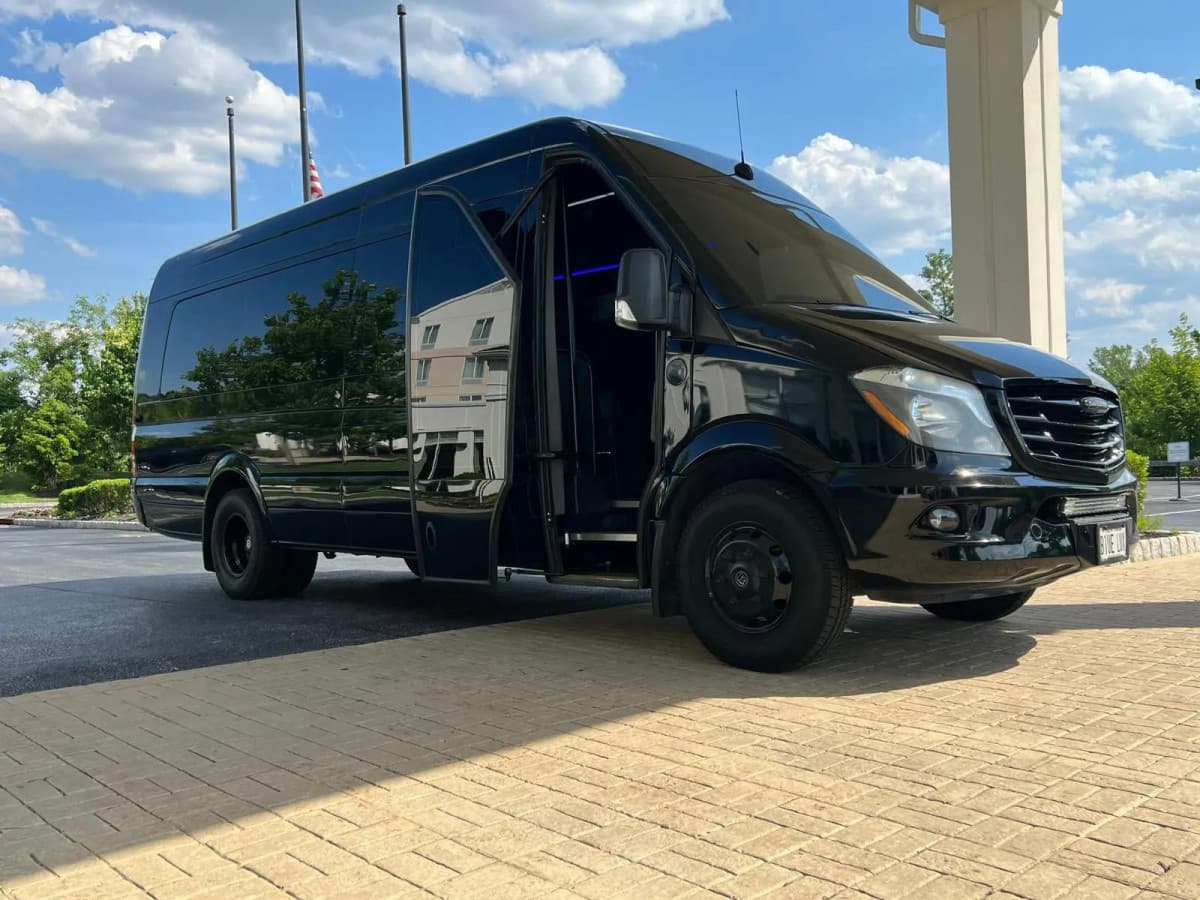 Skyline VIP Limo Launches Comprehensive Safety Program to Elevate Luxury Transportation Standards