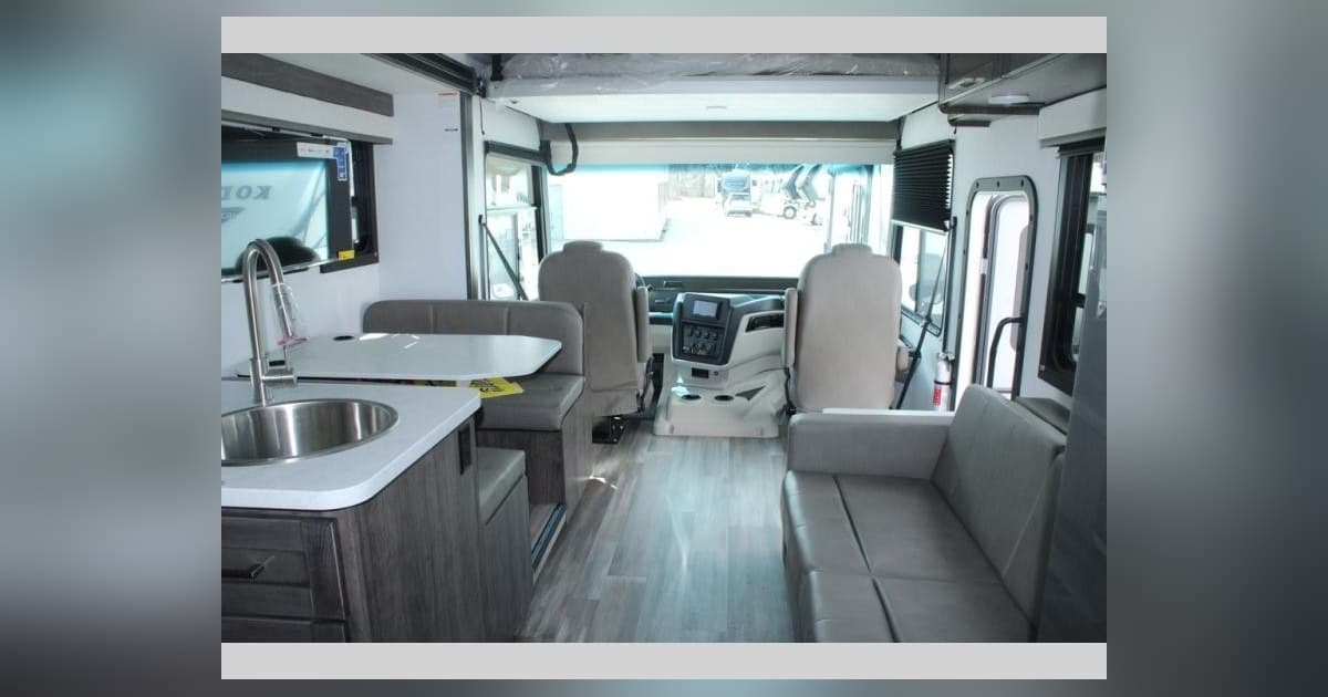 Pete's RV Center Expands Fifth Wheel Sandpiper Inventory Across New England